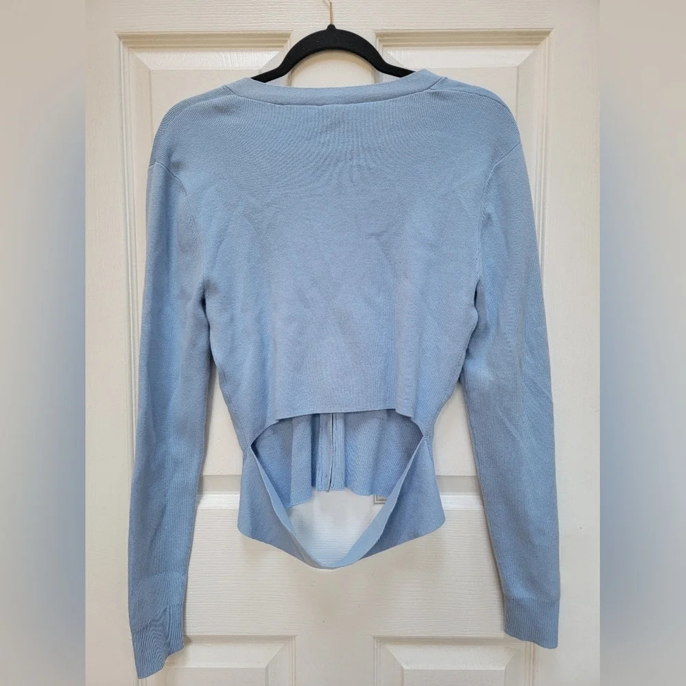 CAbi #5140 Light Blue Cardigan Sweater
No Tag - Picture 2 of 3